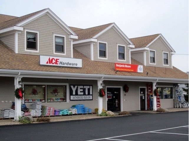 Hunter Douglas Dealer Image